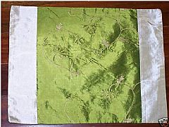 PLACEMAT-LIME-GREEN-WITH-CREAM-EMBROIDRY-30-cm-X-40-cm-NEW